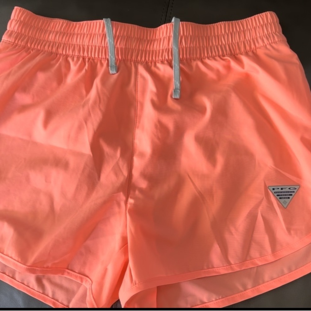 Columbia Women's Peach Coral Athletic Shorts